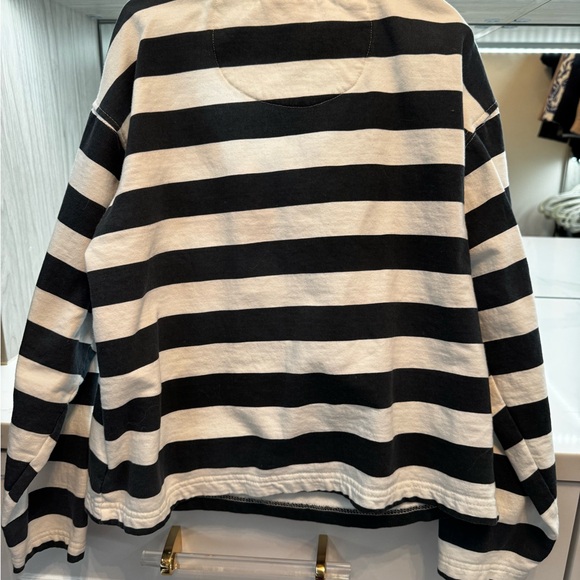 Striped Black and White kids Pullover Size 8/9 NWOT - Picture 5 of 5